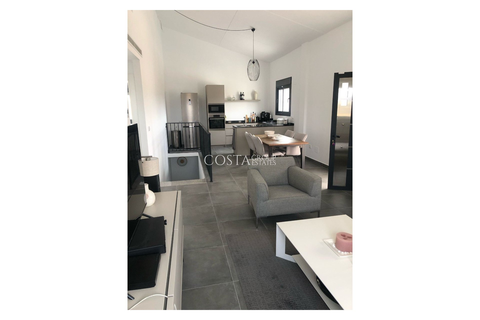 Herverkoop - Villa -
Pinoso - Pinoso Centro