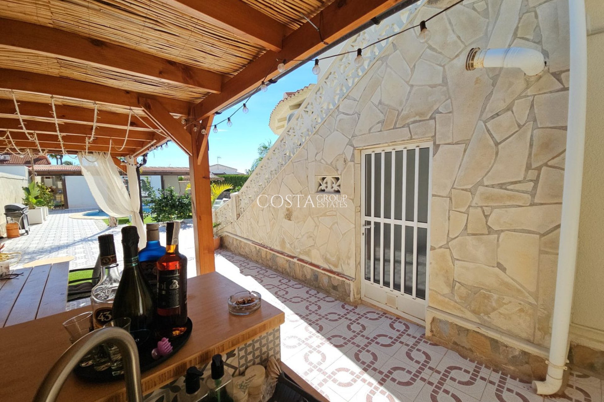 Herverkoop - Villa -
Rojales - Quesada