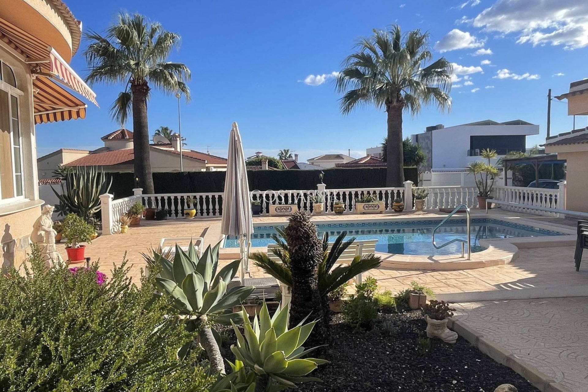 Herverkoop - Villa -
Rojales - Quesada