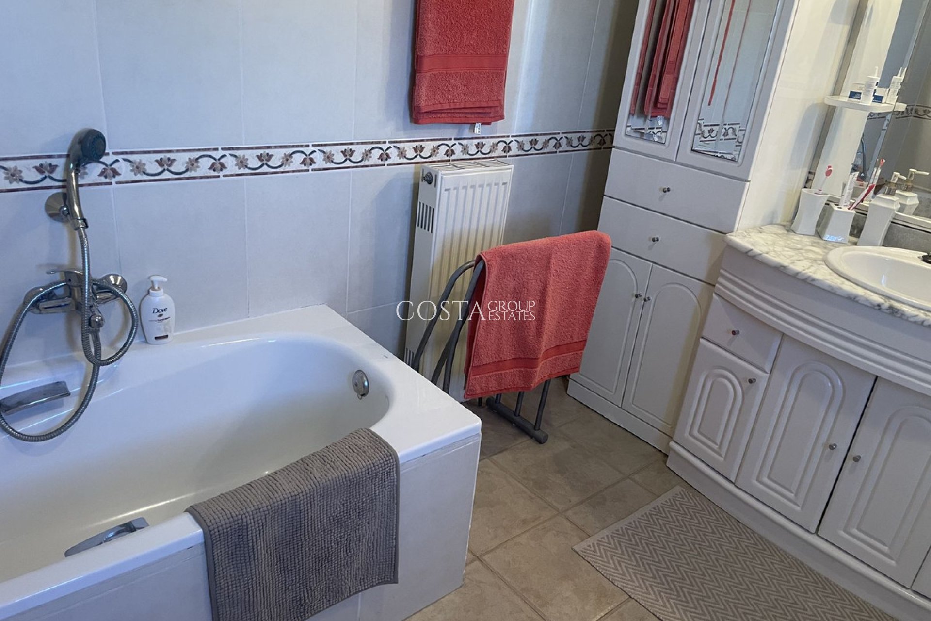 Herverkoop - Villa -
Rojales - Quesada