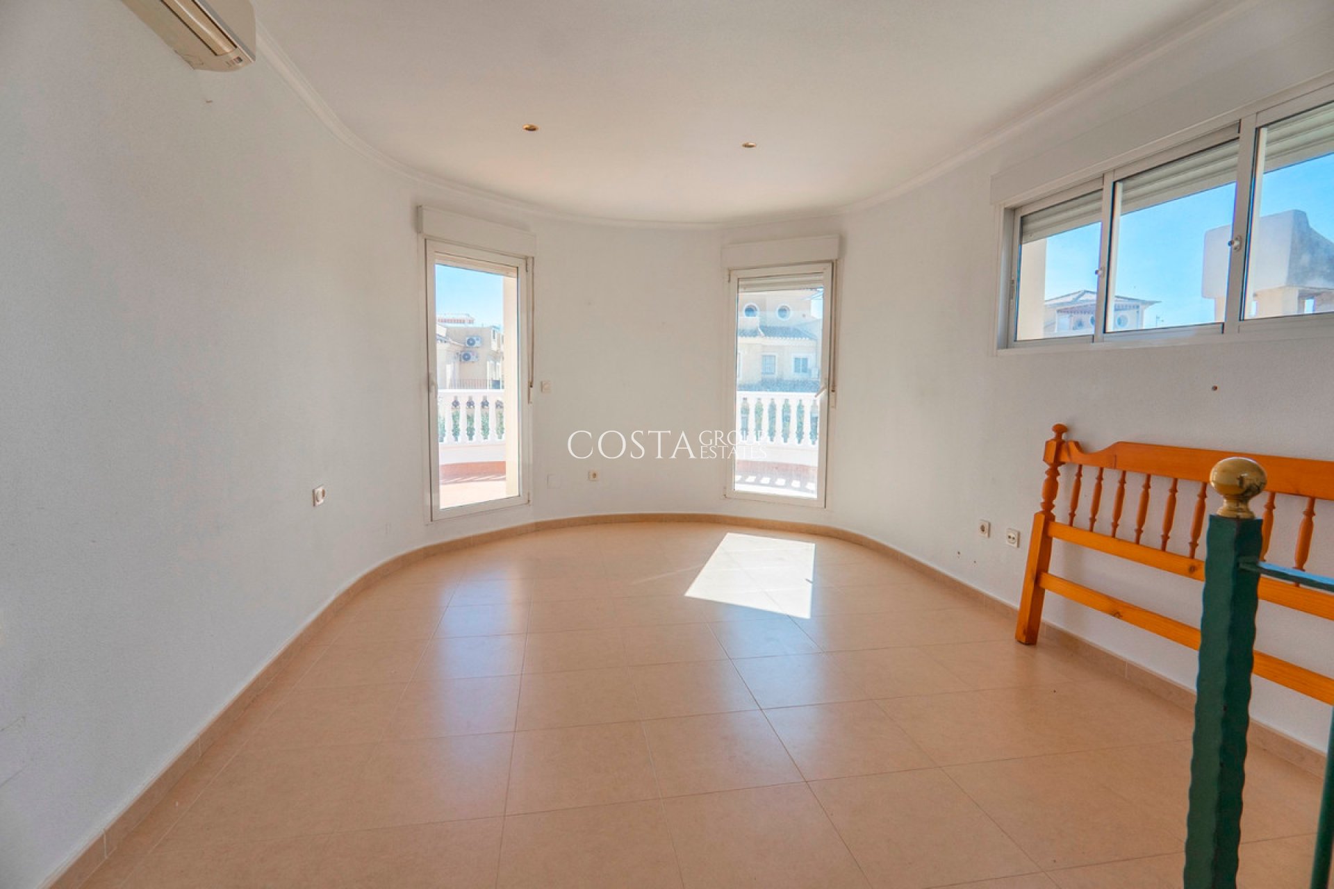 Herverkoop - Villa -
Rojales - Rojales Centro