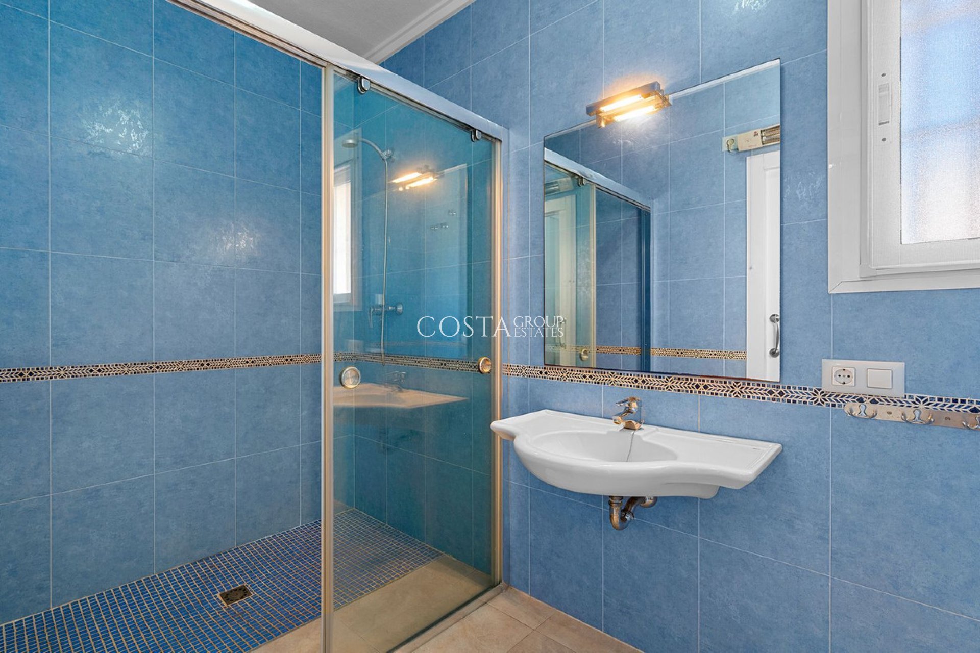 Herverkoop - Villa -
Rojales - Rojales Centro