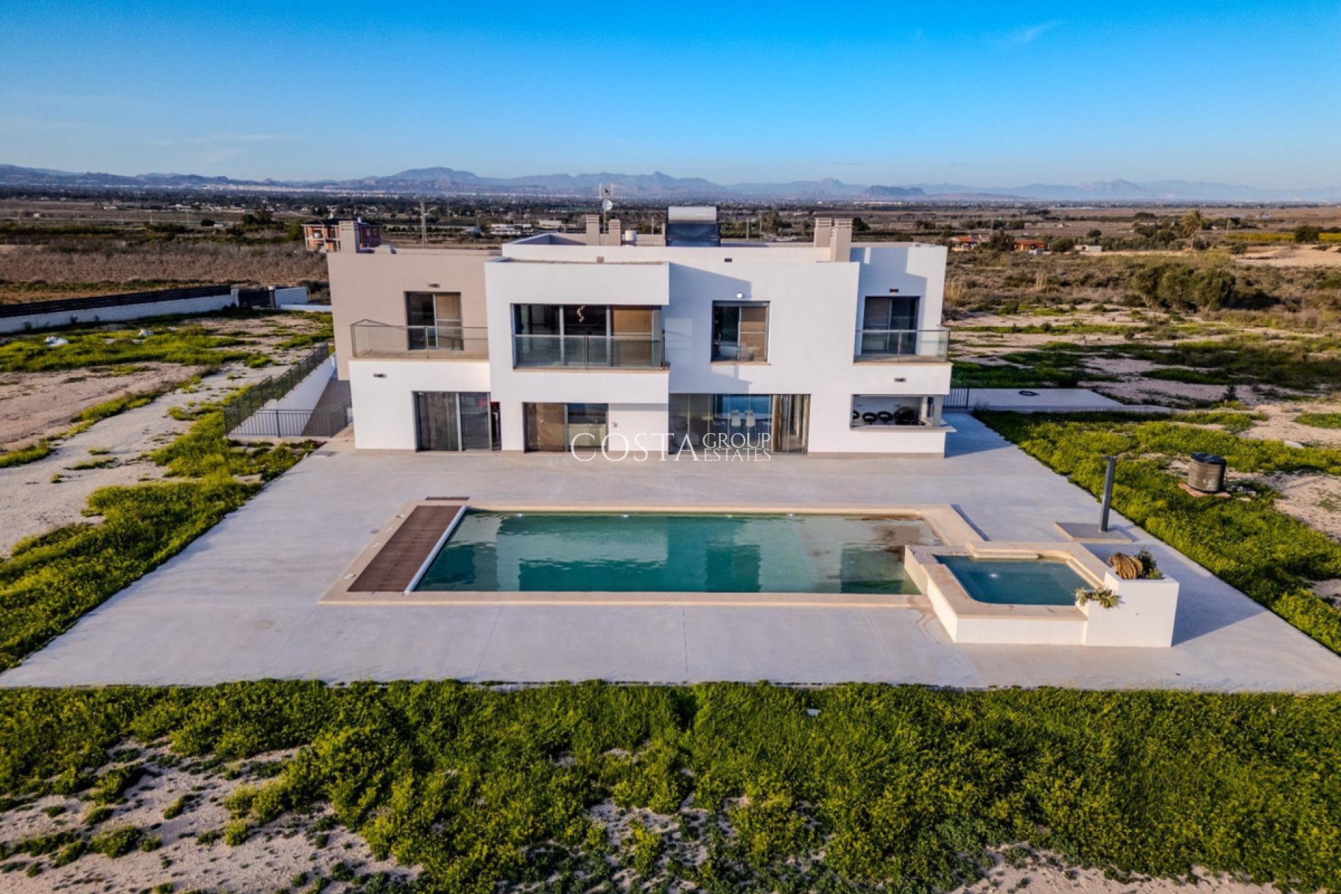 Herverkoop - Villa -
San Fulgencio - La Marina