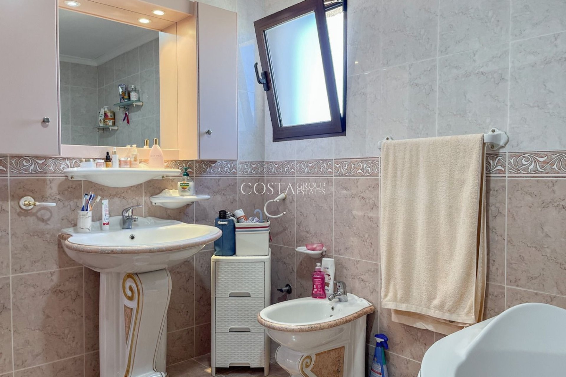 Herverkoop - Villa -
San Fulgencio - La Marina