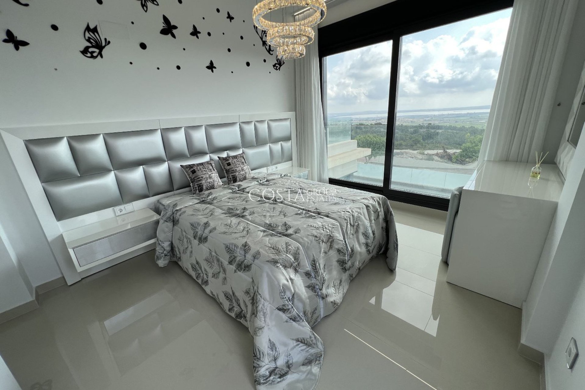 Herverkoop - Villa -
San Miguel de Salinas - San Miguel de Salinas Centro