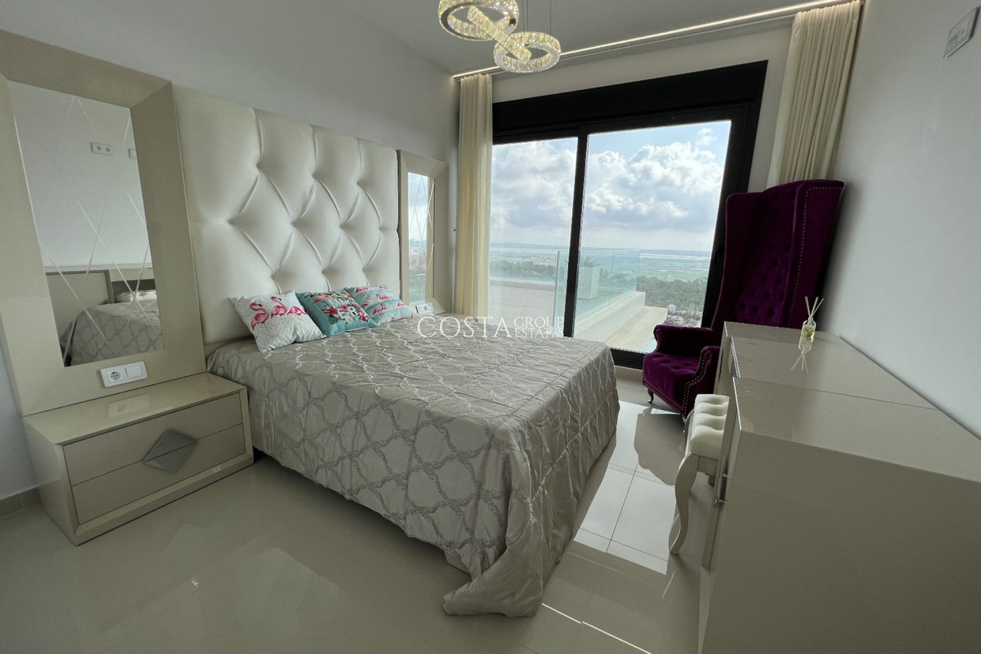 Herverkoop - Villa -
San Miguel de Salinas - San Miguel de Salinas Centro