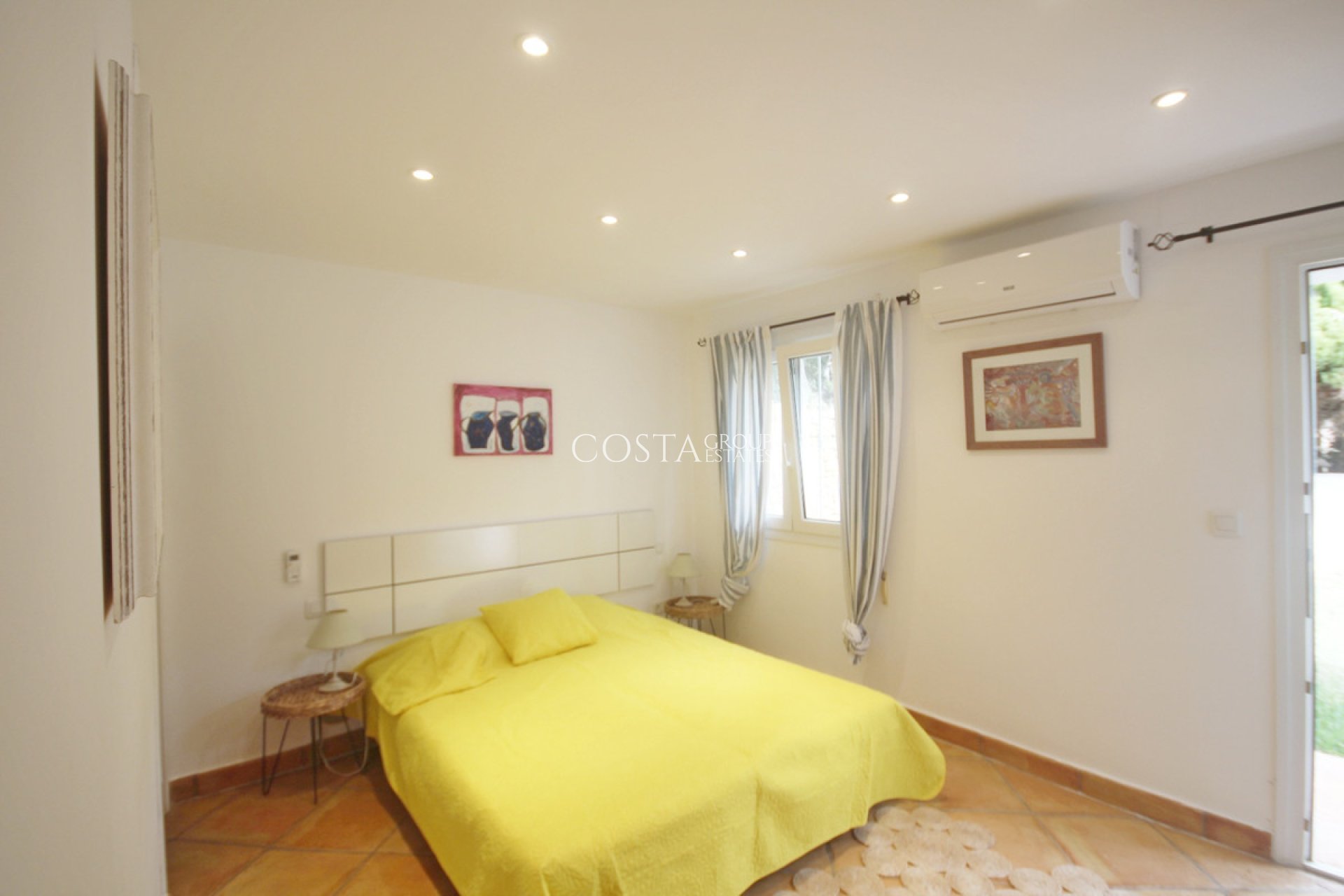 Herverkoop - Villa -
Teulada - Moraira