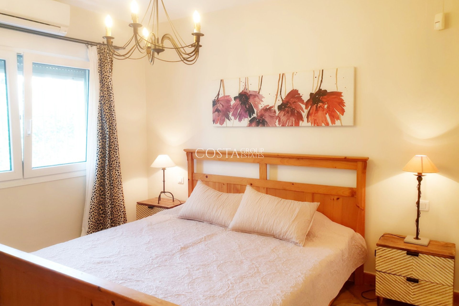 Herverkoop - Villa -
Teulada - Moraira