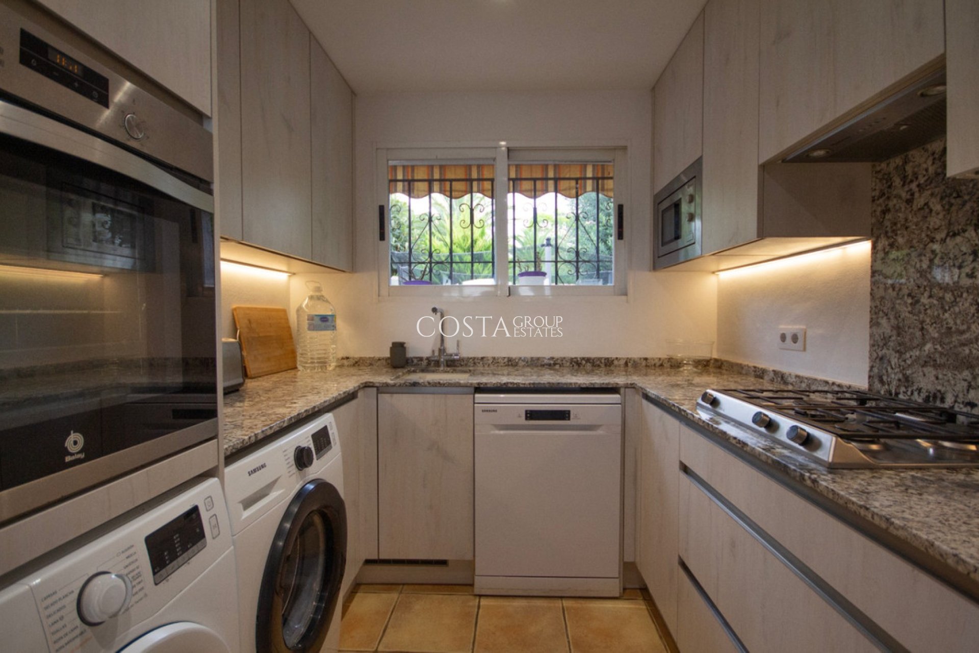Herverkoop - Villa -
Teulada - Moraira