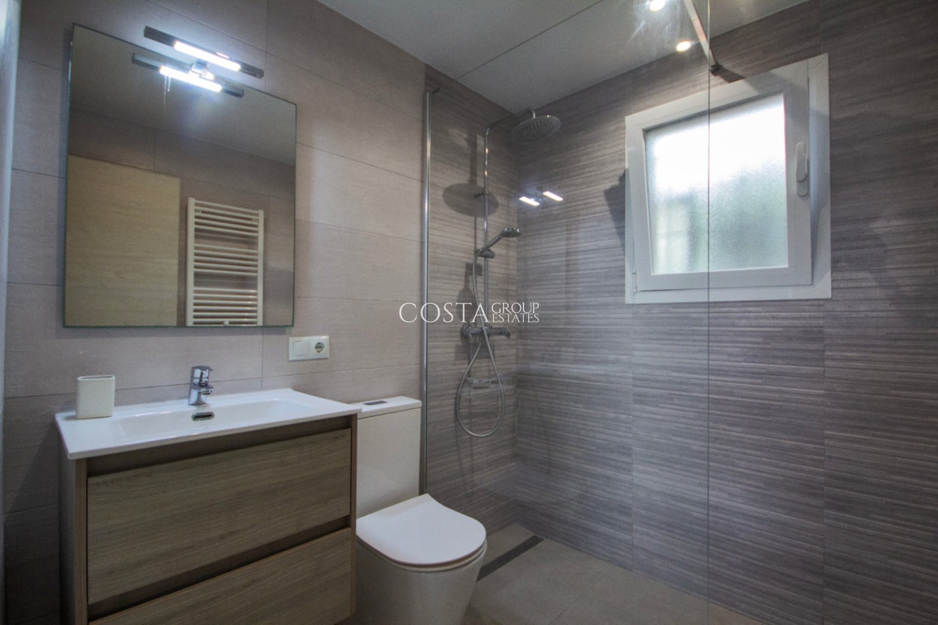 Herverkoop - Villa -
Teulada - Moraira