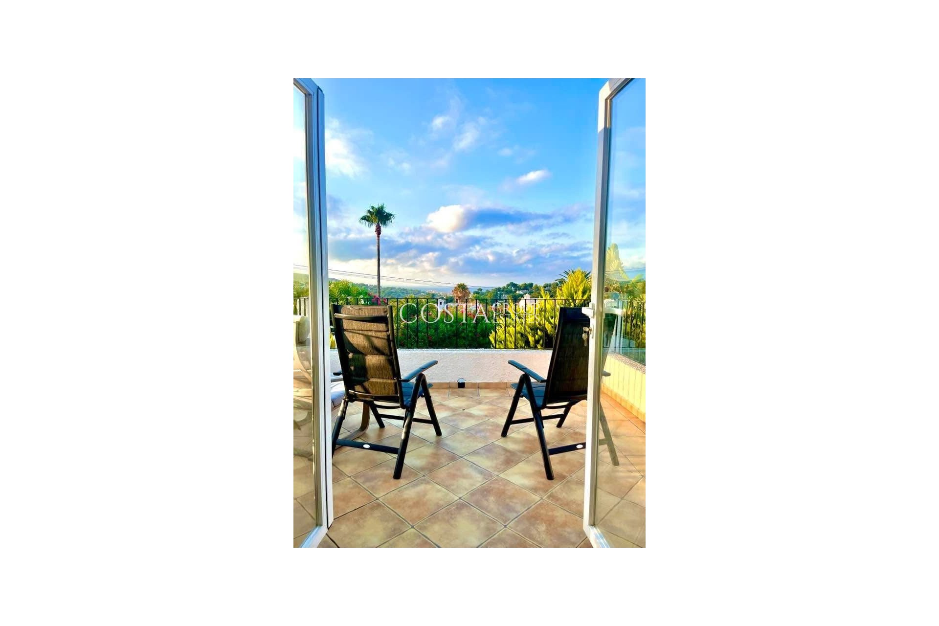 Herverkoop - Villa -
Teulada - Moraira