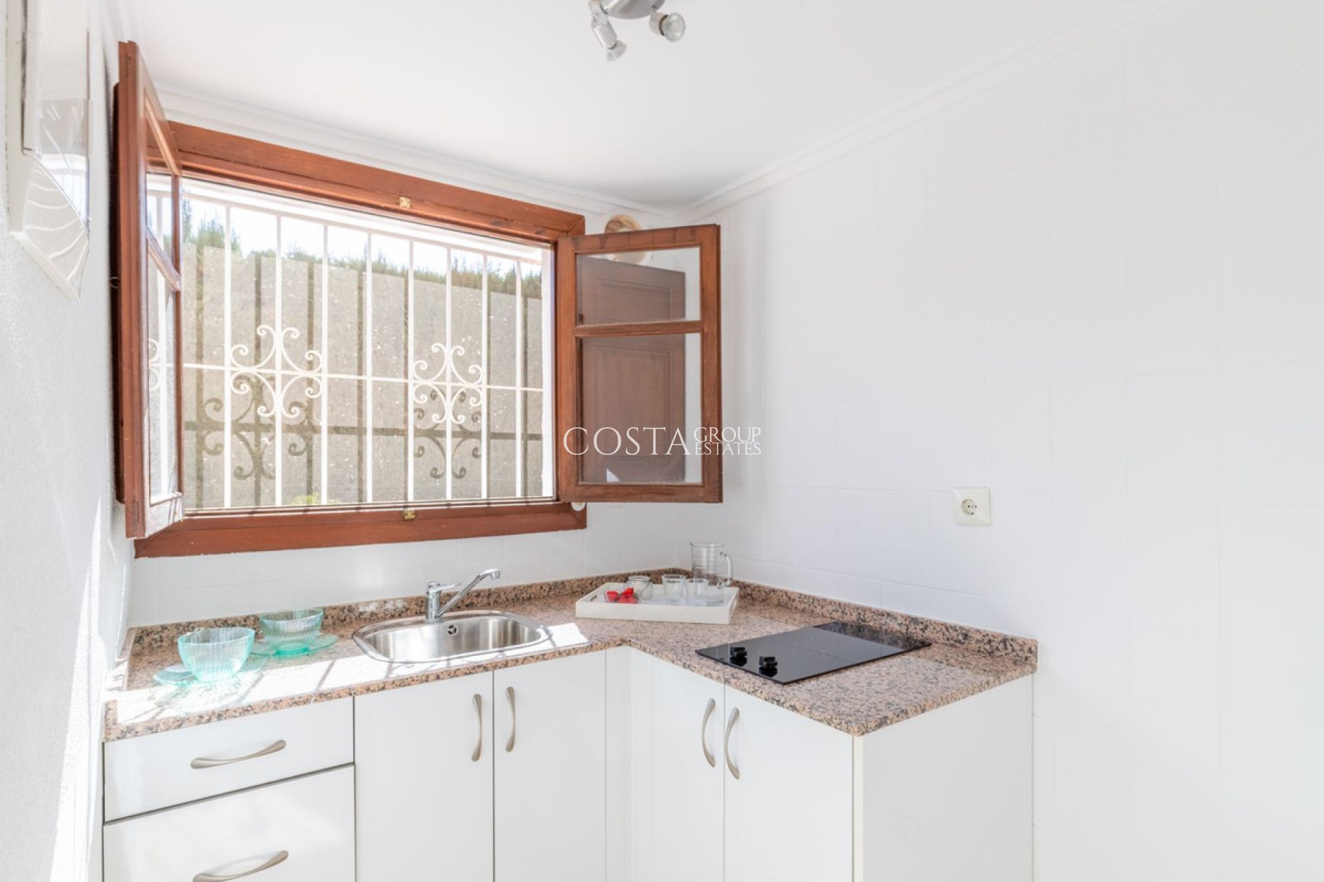 Herverkoop - Villa -
Teulada - Moraira