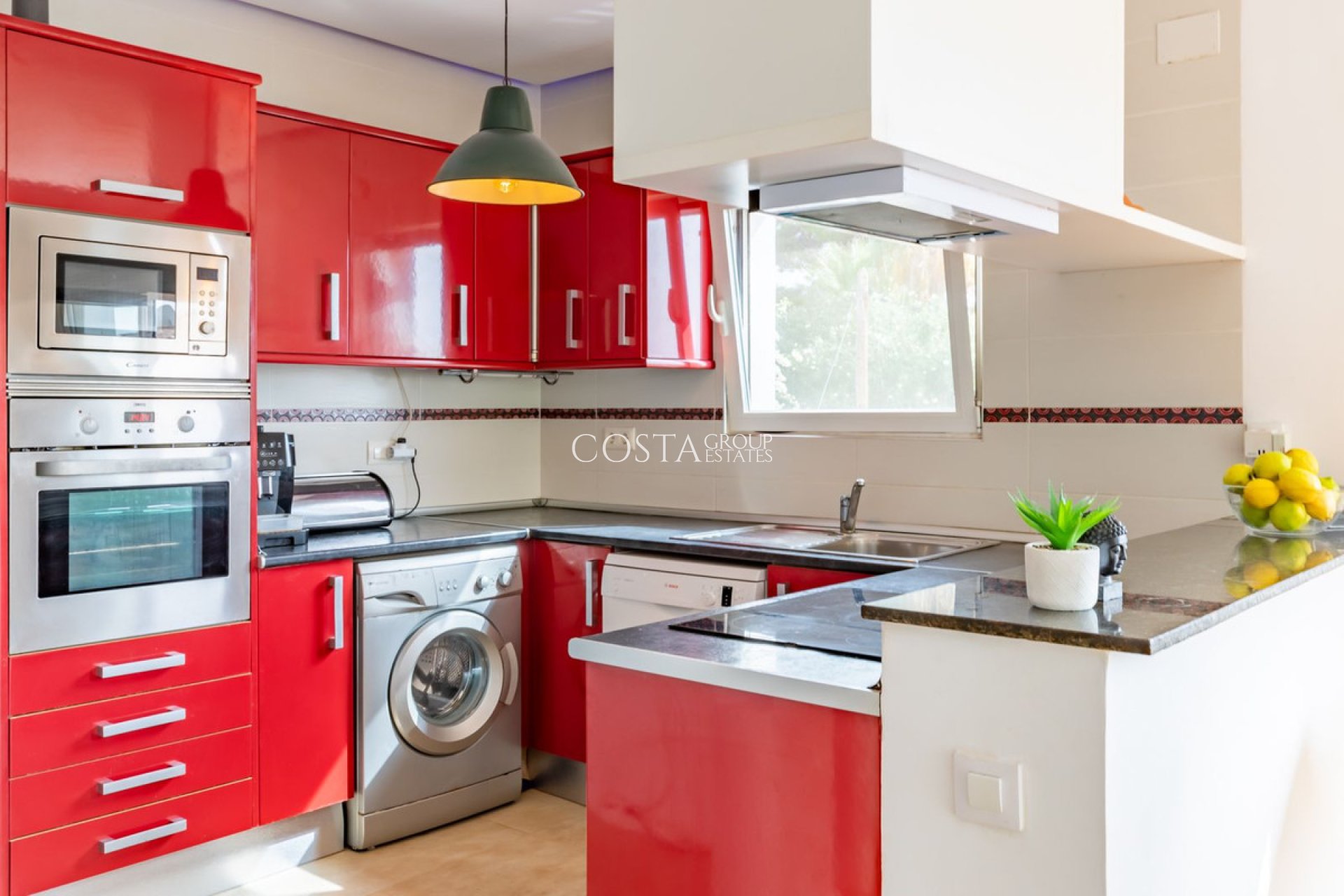 Herverkoop - Villa -
Teulada - Moraira