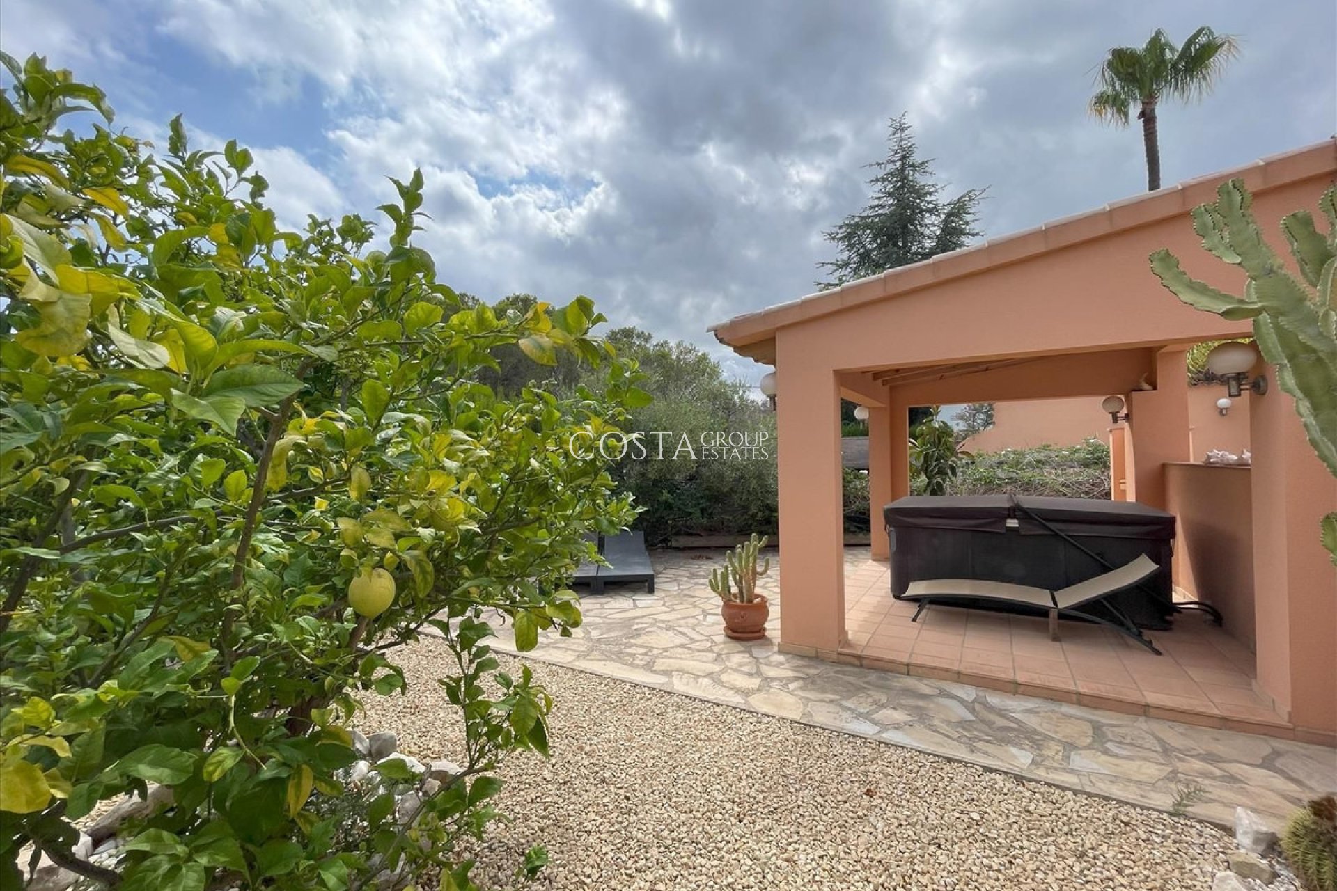 Herverkoop - Villa -
Teulada - Moraira