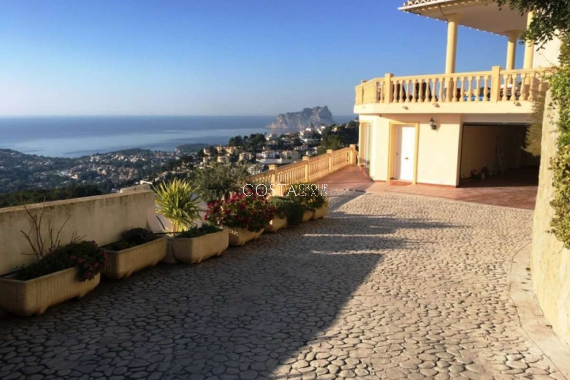 Herverkoop - Villa -
Teulada - Moraira