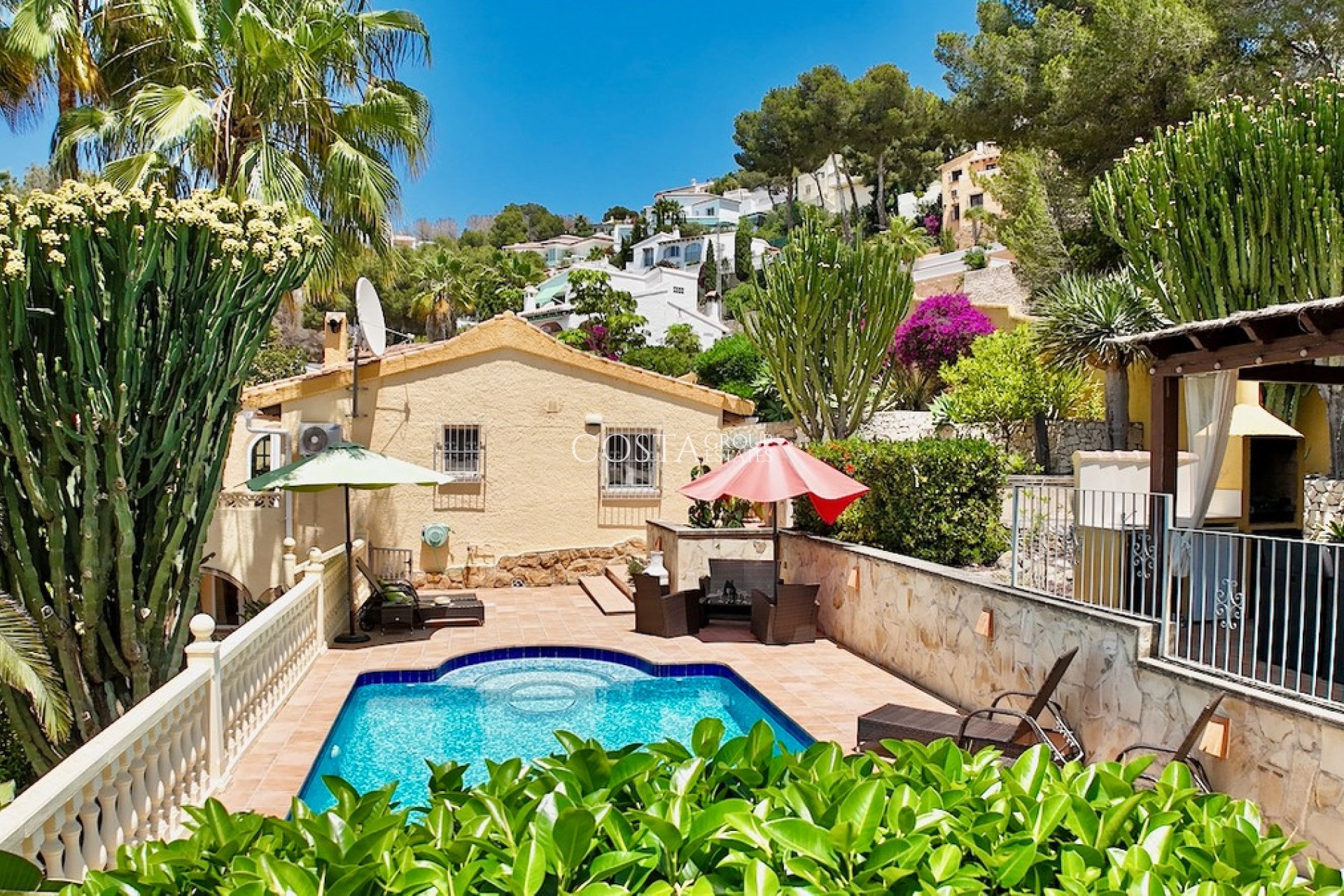Herverkoop - Villa -
Teulada - Moraira