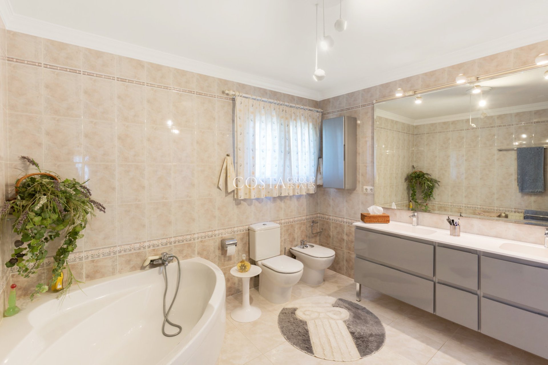 Herverkoop - Villa -
Teulada - Moraira