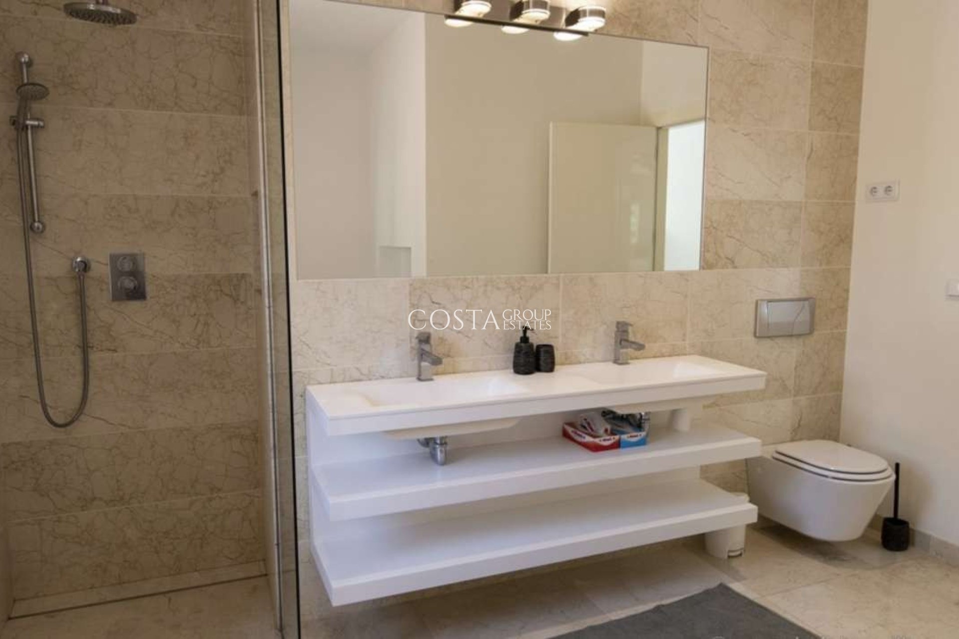 Herverkoop - Villa -
Teulada - Moraira