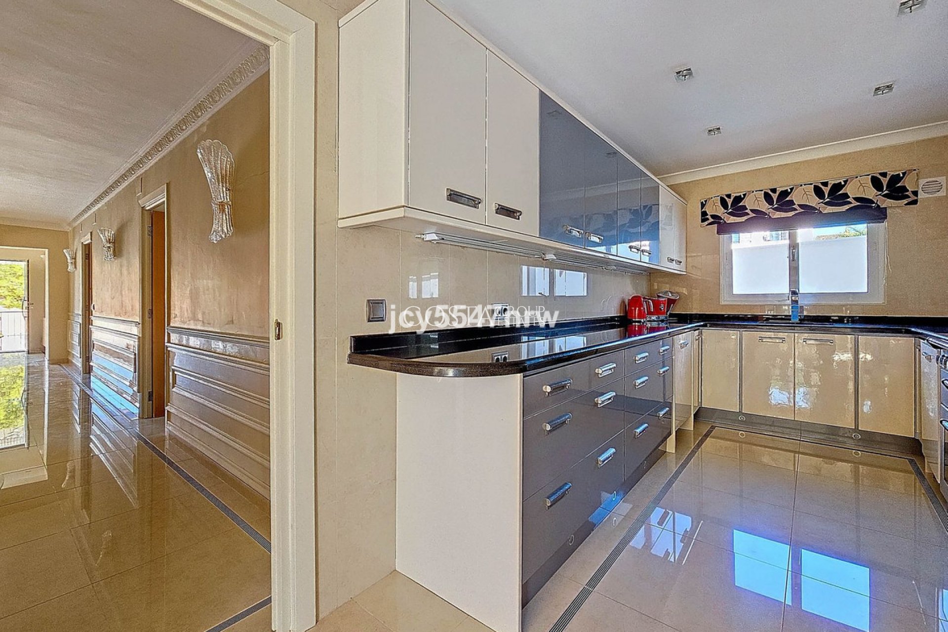 Herverkoop - Villa -
Teulada - Moraira