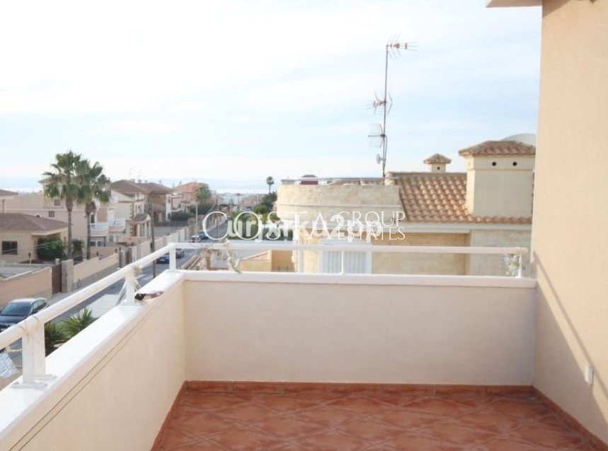 Herverkoop - Villa -
Torrevieja - Aguas Nuevas