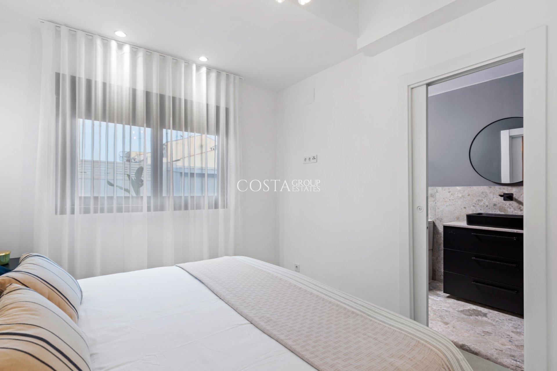 Herverkoop - Villa -
Torrevieja - El Chaparral