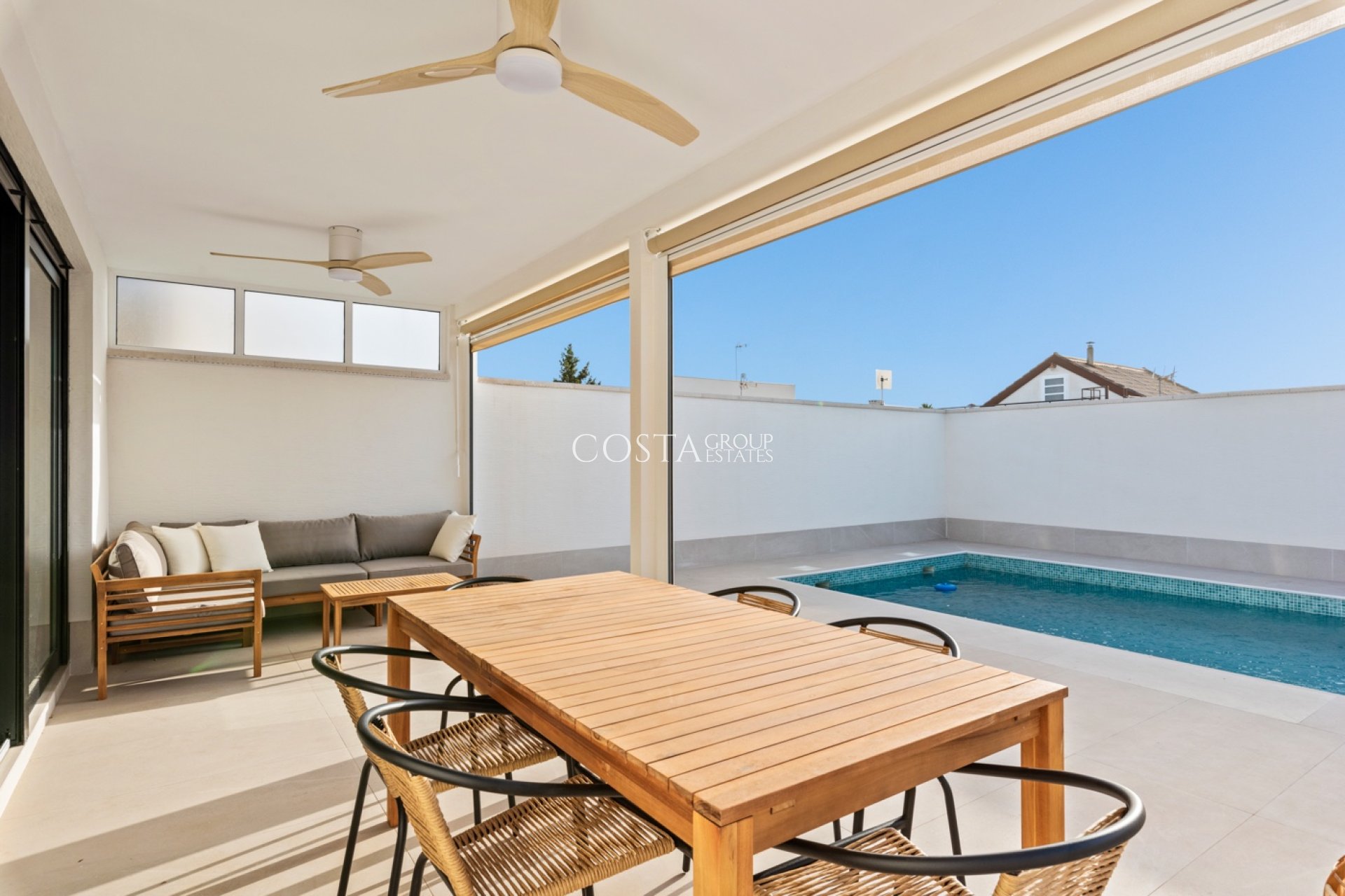 Herverkoop - Villa -
Torrevieja - El Chaparral