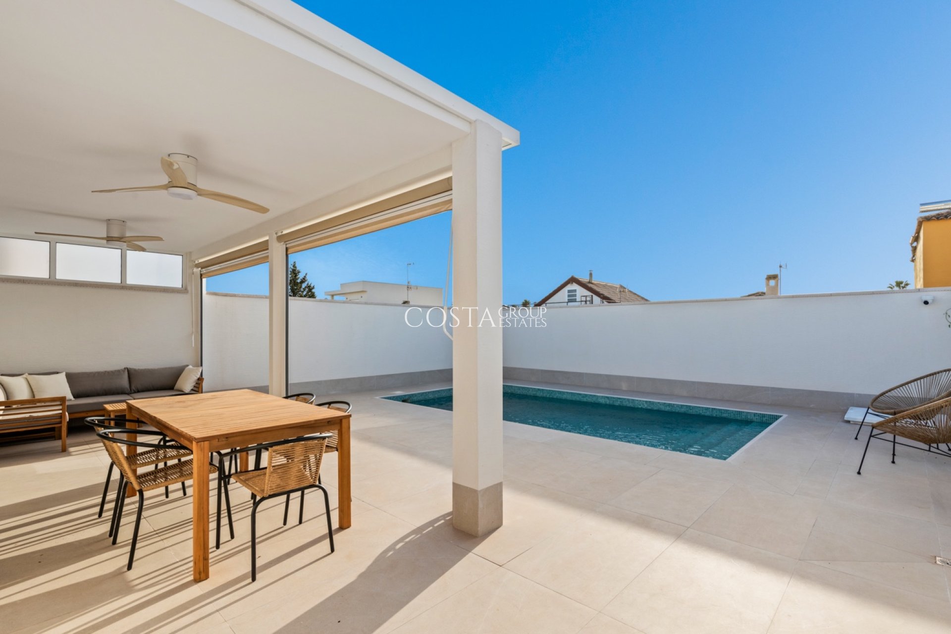 Herverkoop - Villa -
Torrevieja - El Chaparral