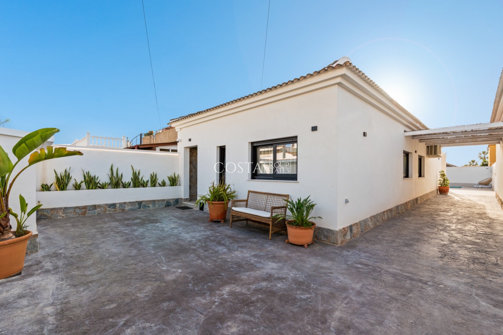Herverkoop - Villa -
Torrevieja - El Chaparral