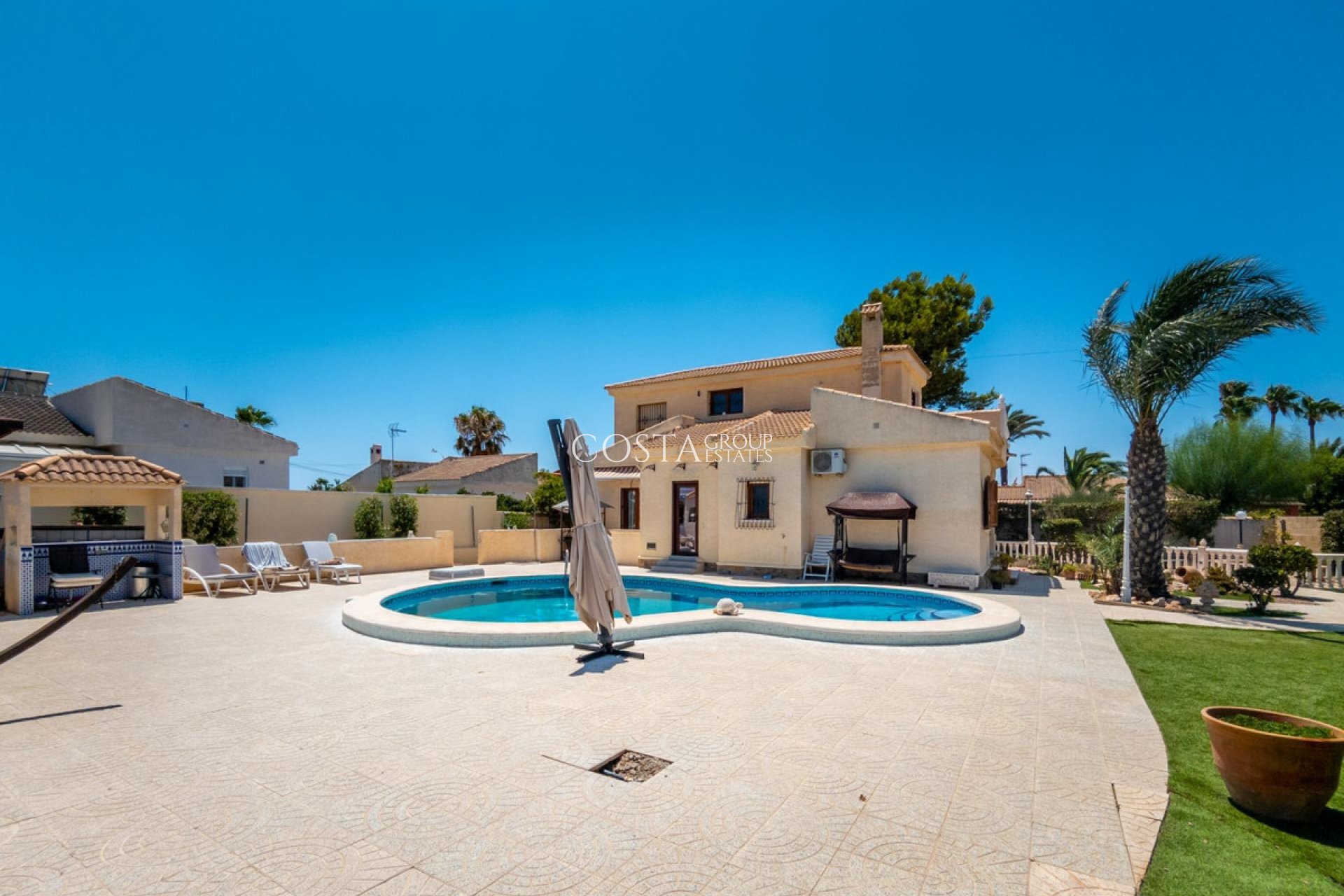 Herverkoop - Villa -
Torrevieja - El Chaparral