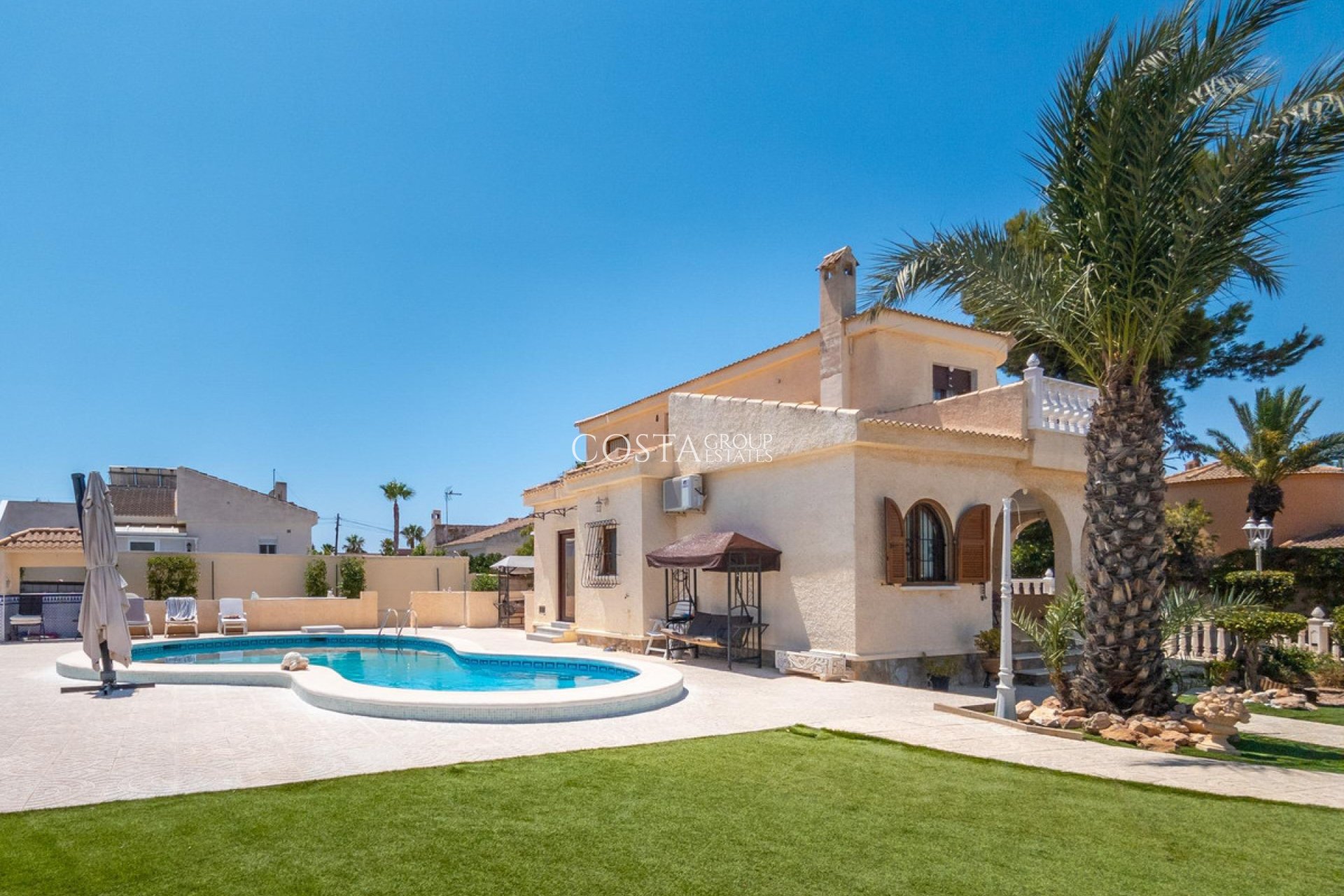 Herverkoop - Villa -
Torrevieja - El Chaparral