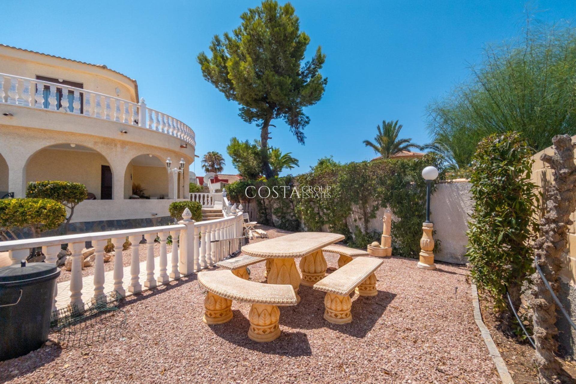 Herverkoop - Villa -
Torrevieja - El Chaparral
