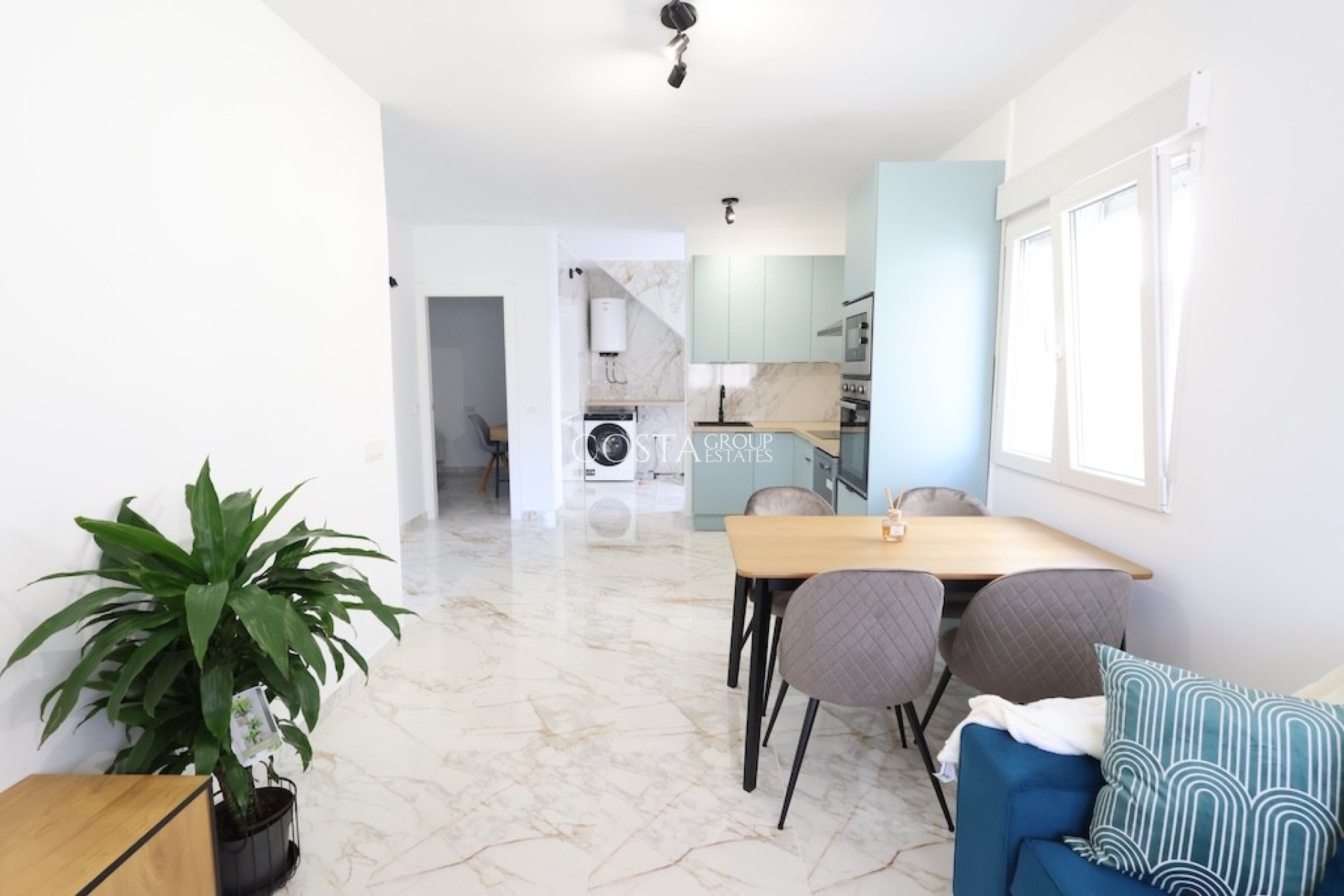 Herverkoop - Villa -
Torrevieja - El Chaparral