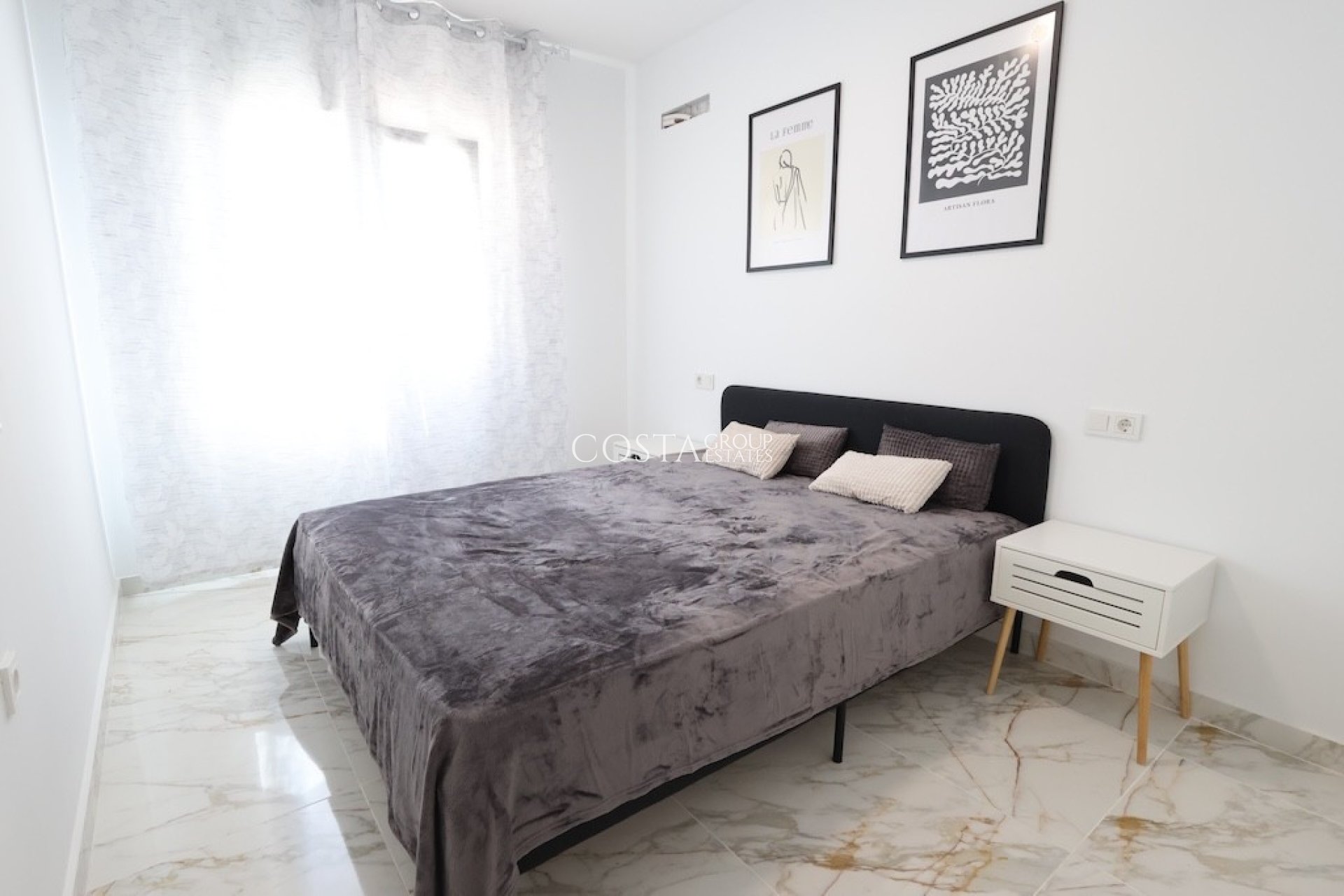 Herverkoop - Villa -
Torrevieja - El Chaparral