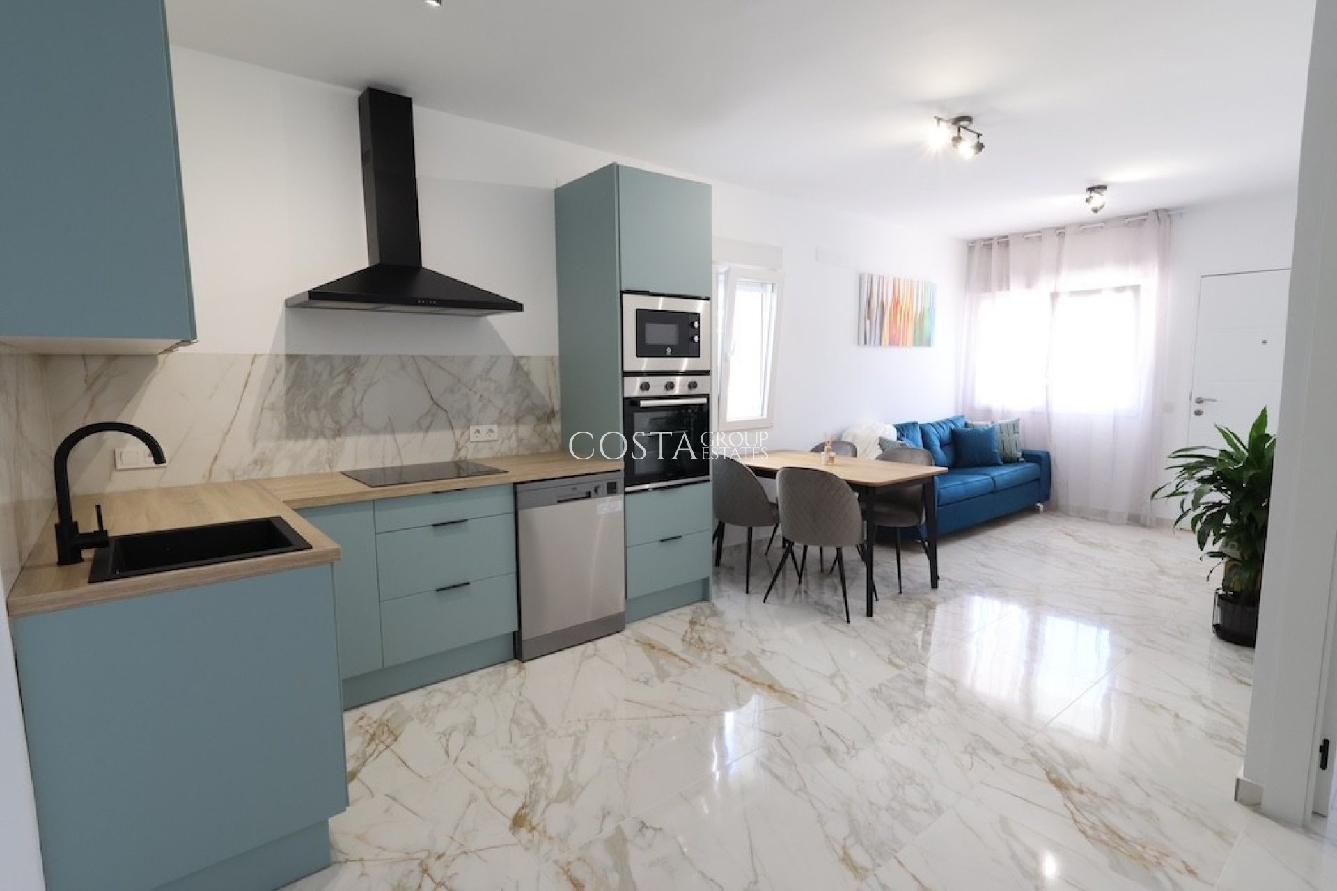 Herverkoop - Villa -
Torrevieja - El Chaparral