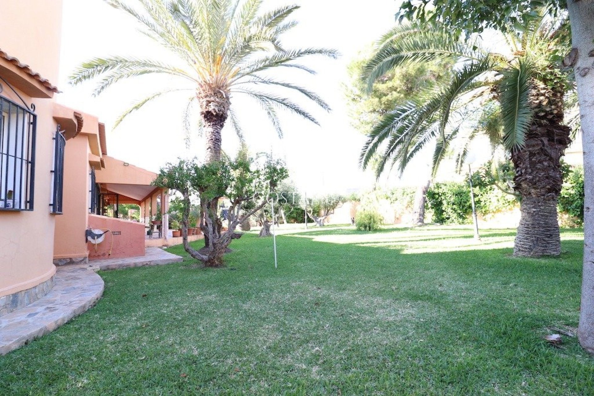 Herverkoop - Villa -
Torrevieja - El Chaparral
