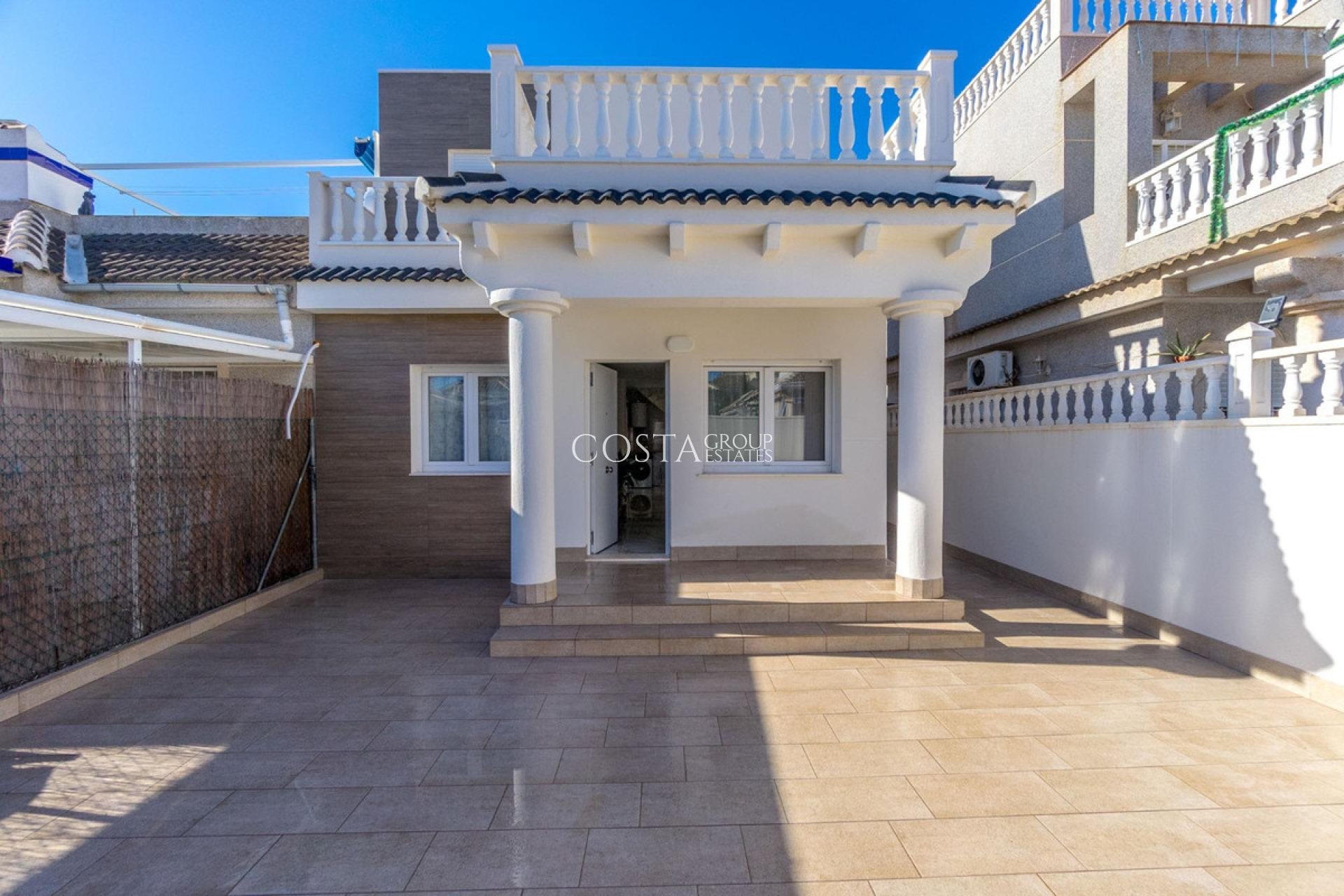 Herverkoop - Villa -
Torrevieja - El Chaparral