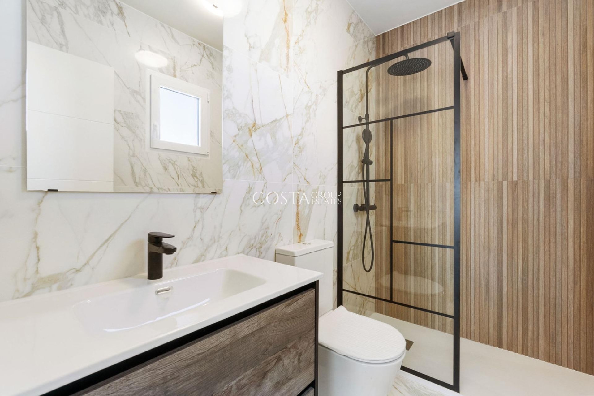 Herverkoop - Villa -
Torrevieja - El Chaparral