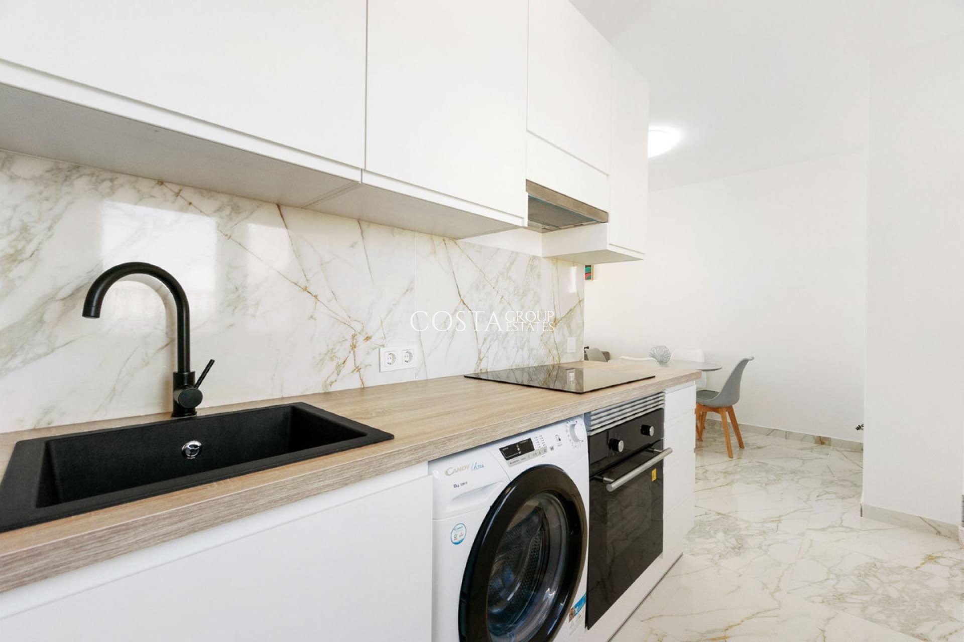 Herverkoop - Villa -
Torrevieja - El Chaparral