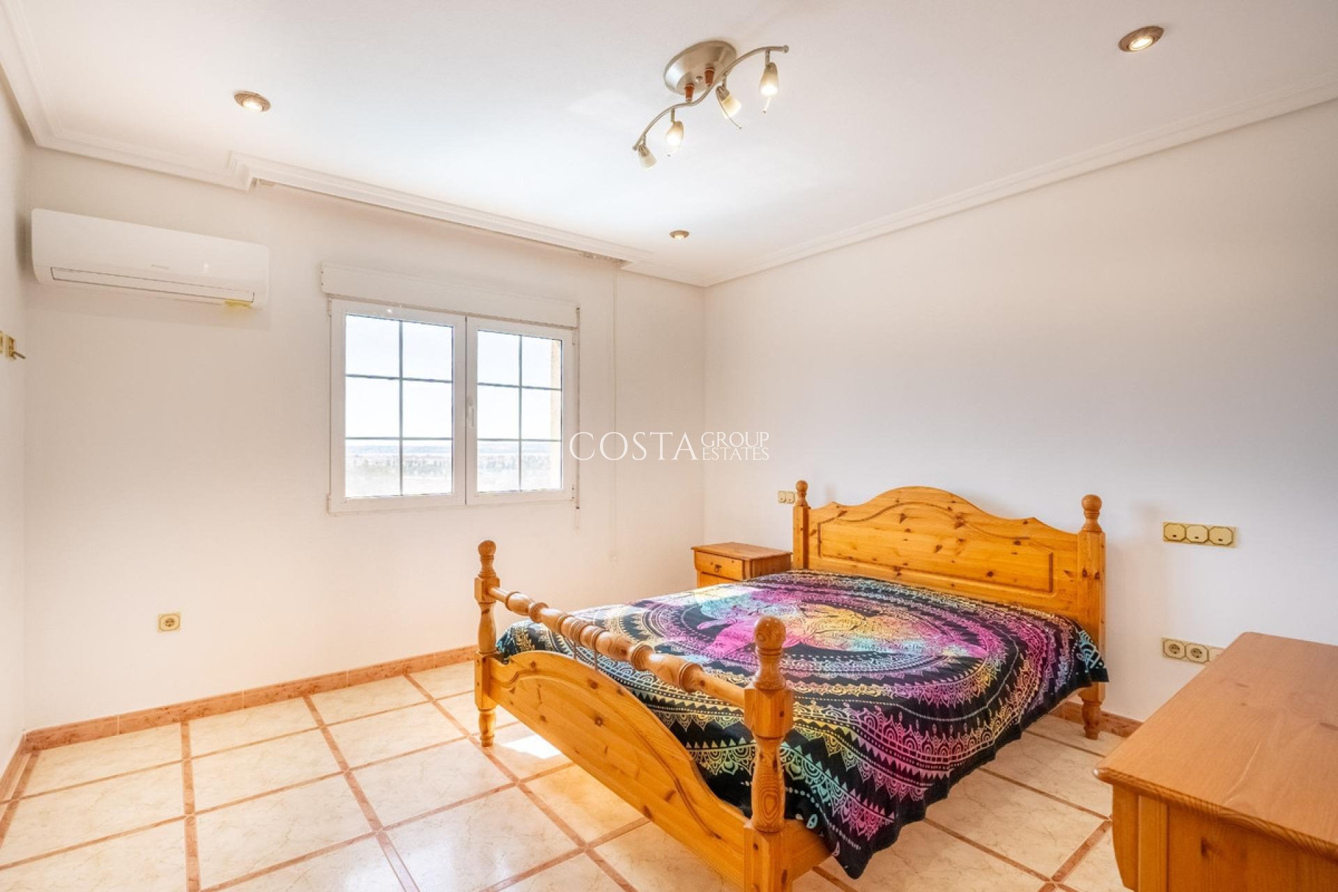 Herverkoop - Villa -
Torrevieja - El Chaparral