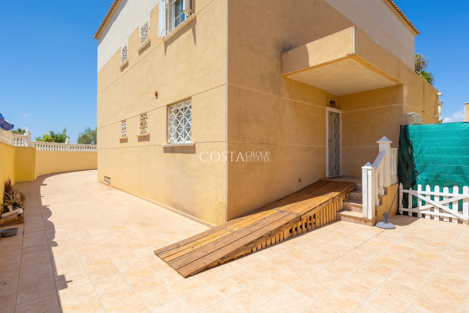 Herverkoop - Villa -
Torrevieja - La Siesta