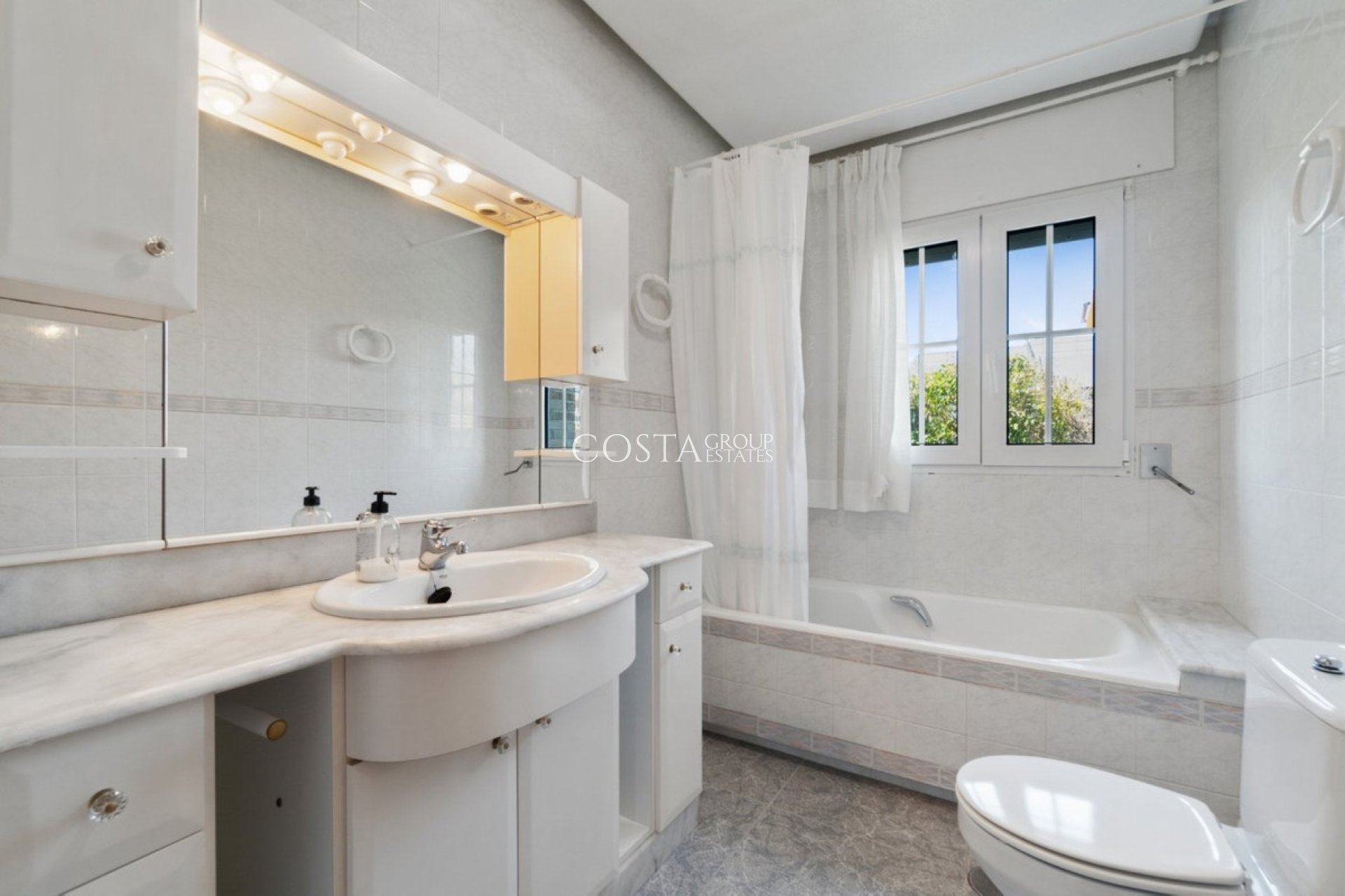 Herverkoop - Villa -
Torrevieja - La Veleta