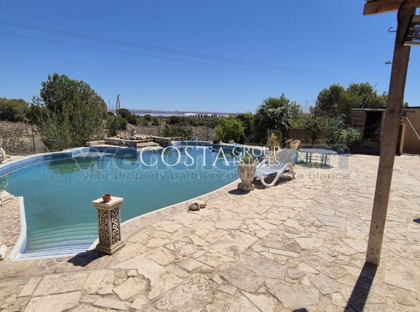 Herverkoop - Villa -
Torrevieja - Los Balcones