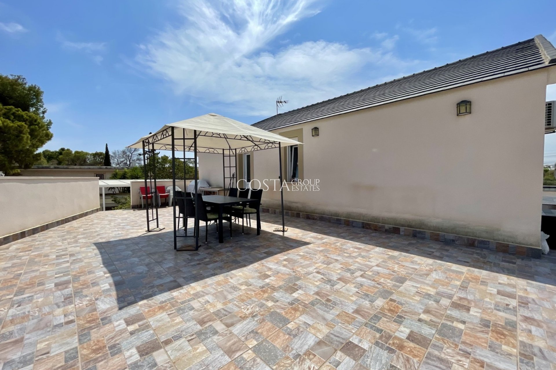 Herverkoop - Villa -
Torrevieja - Los Balcones