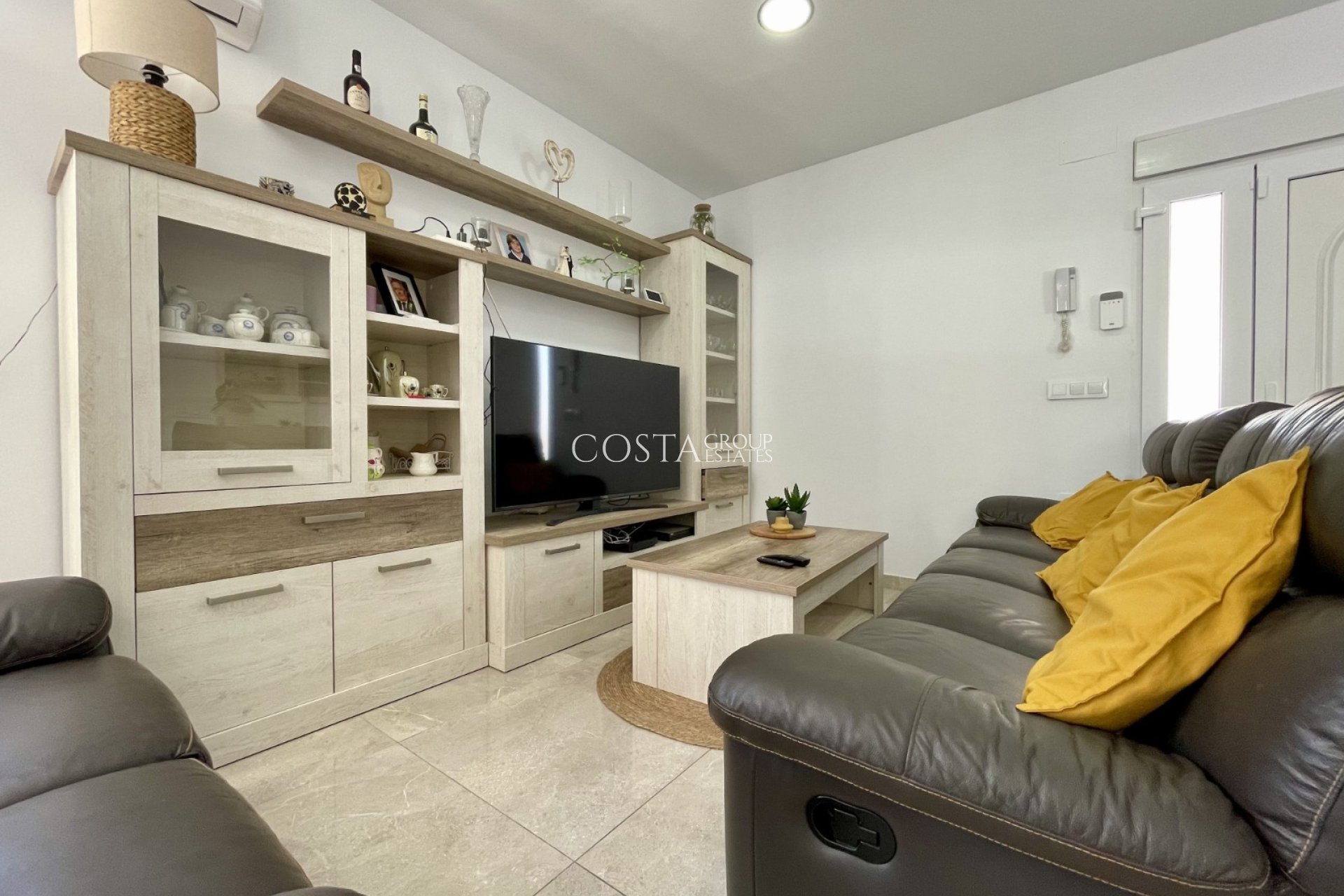 Herverkoop - Villa -
Torrevieja - Los Balcones