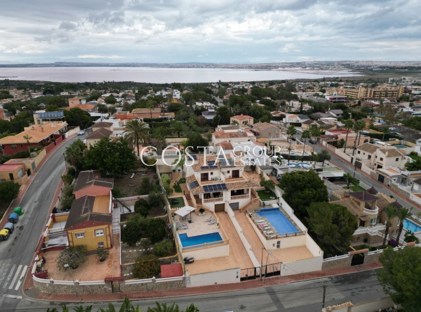Herverkoop - Villa -
Torrevieja - Los Balcones
