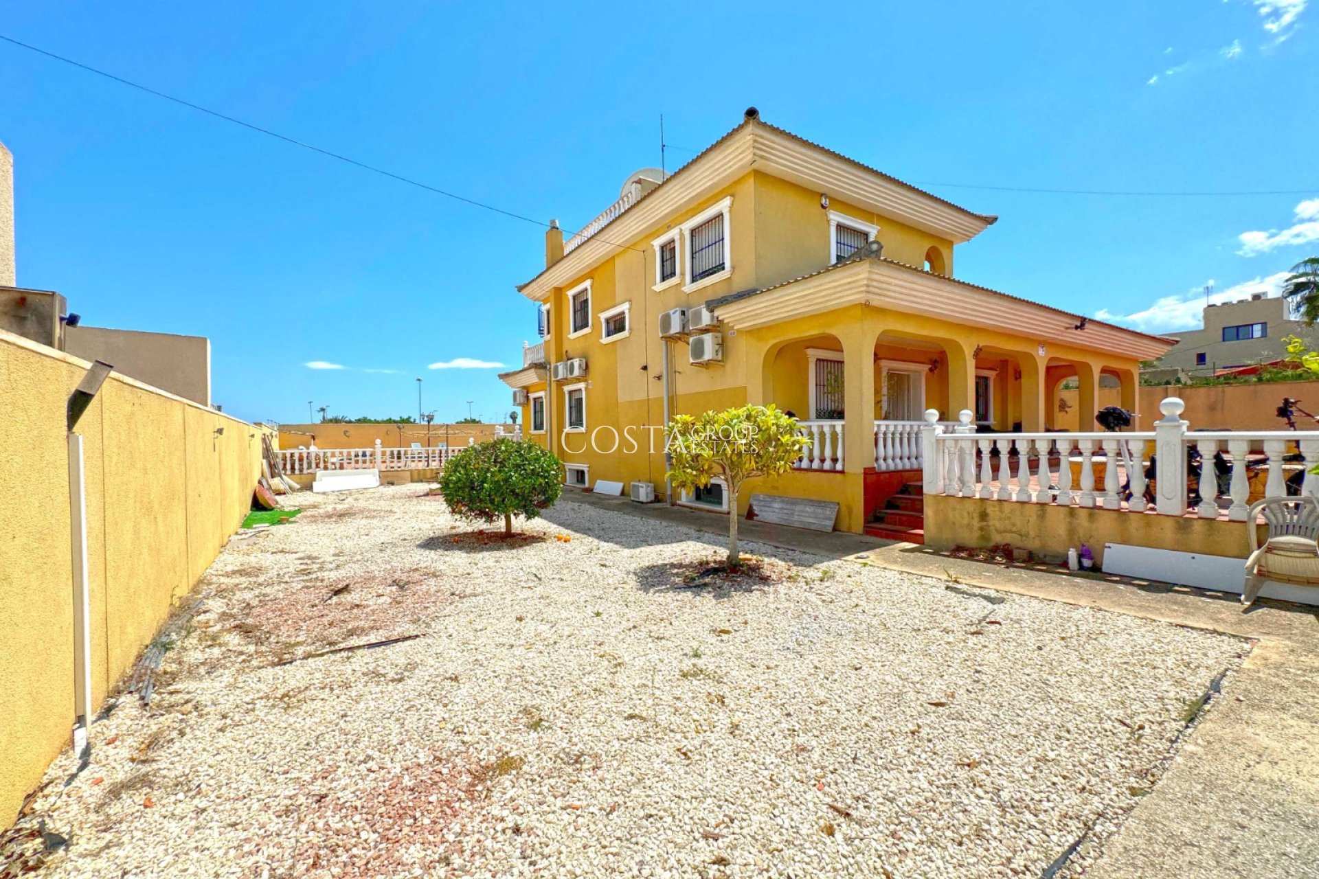 Herverkoop - Villa -
Torrevieja - Los Balcones