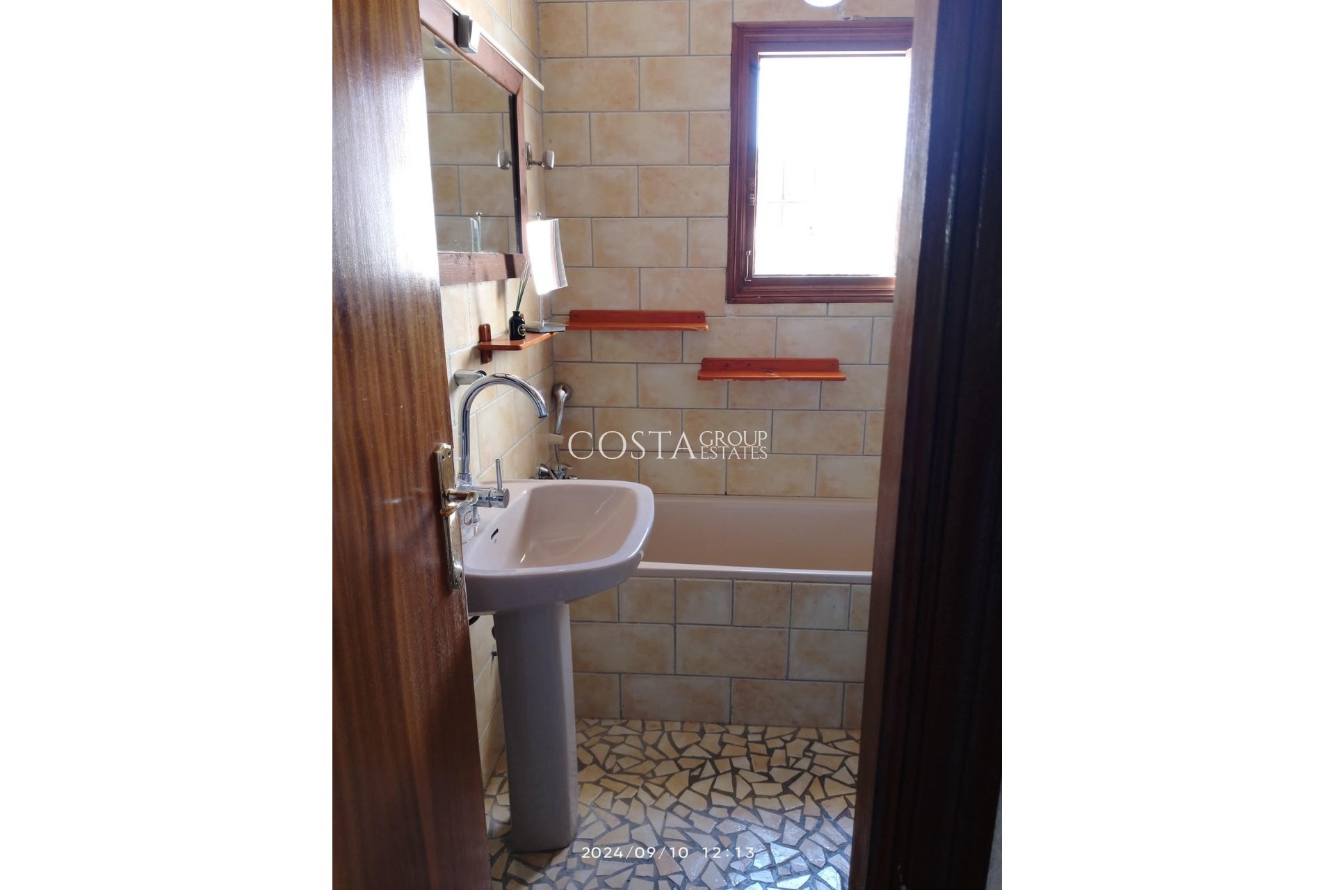 Herverkoop - Villa -
Torrevieja - Torrevieja Centro