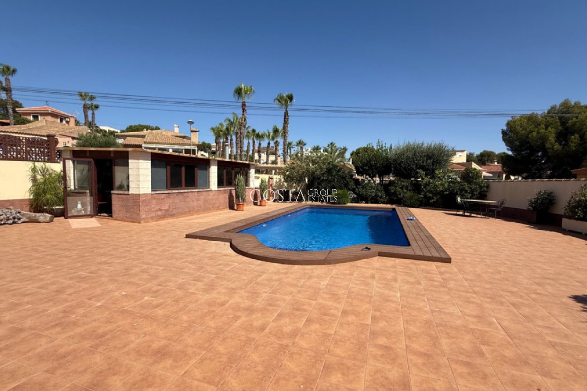 Herverkoop - Villa -
Torrevieja - Torrevieja Centro