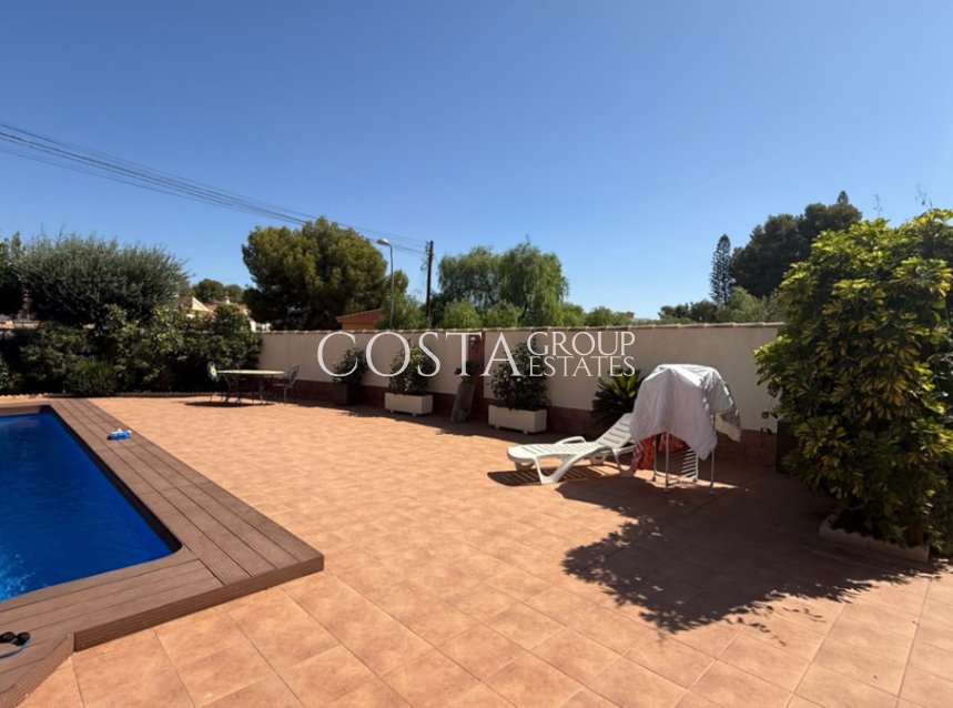Herverkoop - Villa -
Torrevieja - Torrevieja Centro