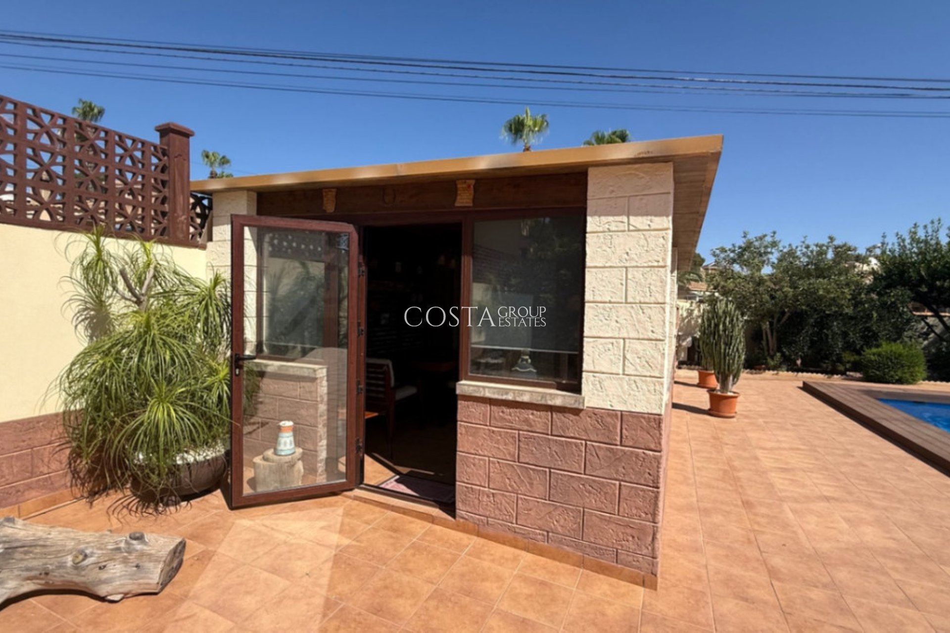Herverkoop - Villa -
Torrevieja - Torrevieja Centro